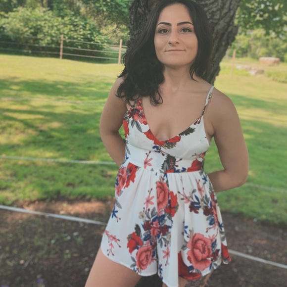 Floral romper - Picture 2 of 4
